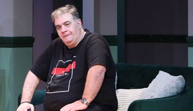 Δ.Σταρόβας: «Μεγάλωσα χωρίς πατέρα – Η μητέρα μου έκανε τρεις δουλειές για να μας συντηρήσει»