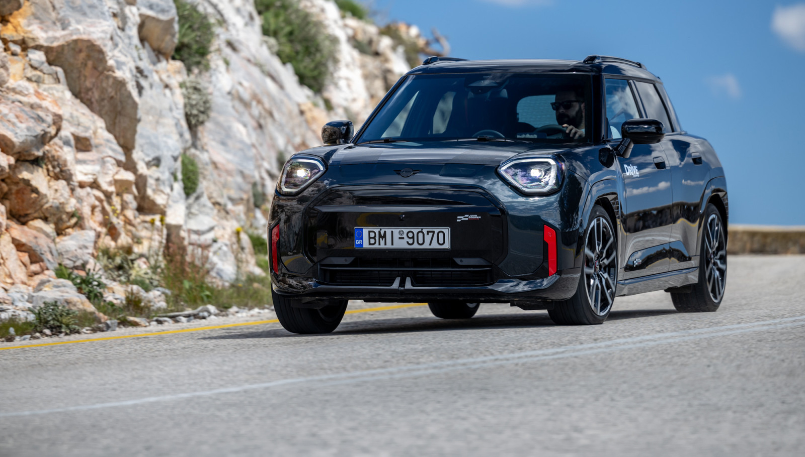 Δοκιμάζουμε το νέο MINI Aceman JCW E