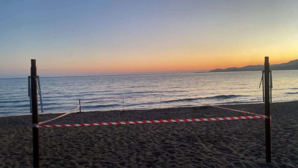Χανιά: Εντοπίστηκε οβίδα του Β’ ΠΠ στην παραλία της Παχειάς Άμμου (βίντεο)
