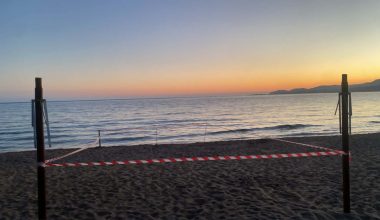 Χανιά: Εντοπίστηκε οβίδα του Β’ ΠΠ στην παραλία της Παχειάς Άμμου (βίντεο)