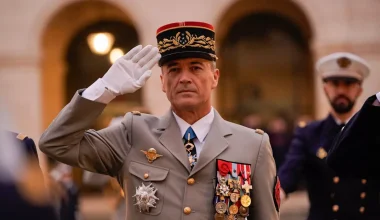 Σφυροκόπημα Γάλλου στρατηγού σε Μακρόν: «Μας ξεπερνά η Γερμανία- Πρέπει να εξοπλιστούμε»