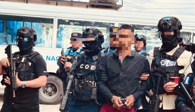 Κάρλος Μολίνα: Συνελήφθη στην Ονδούρα ο «μαύρος γάτος» για τη σφαγή των 19 εργατών (φώτο-βίντεο)