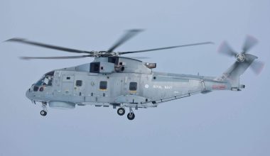 Συνετρίβη ελικόπτερο του βρετανικού Ναυτικού: Νεκρά και τα τρία μέλη του πληρώματος