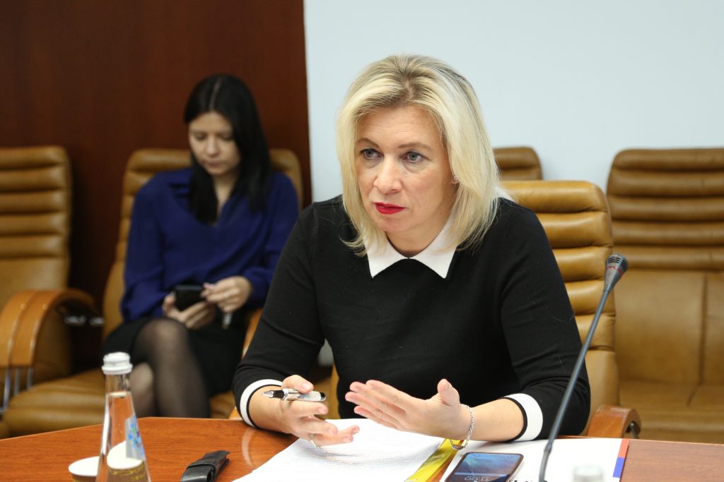 Η Μαρία Ζαχάροβα μίλησε με στελέχη του γερμανικού AfD που σαρώνει στις δημοσκοπήσεις στην Γερμανία (βίντεο)