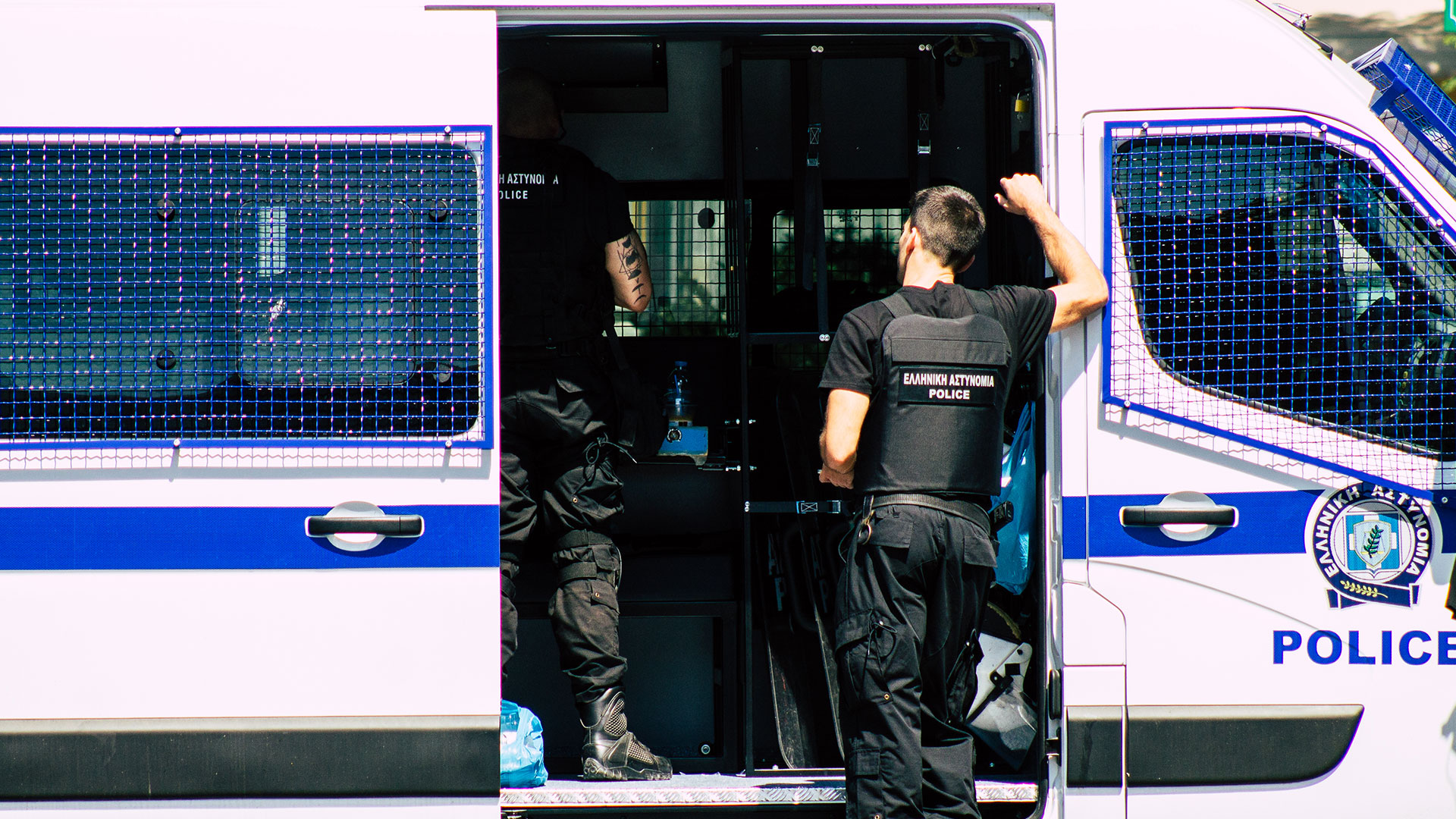 Συνελήφθη 15χρονος αλλοδαπός για ληστεία ηλικιωμένης στον Άλιμο: Την πέταξε στο έδαφος για να της πάρει την τσάντα