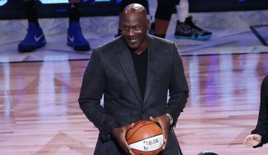 Στη Μύκονο βρίσκεται ο θρύλος του NBA Μ.Τζόρνταν: Εθεάθη στο Nammos (βίντεο)