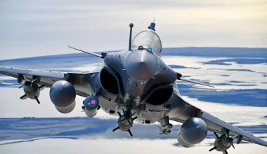«Αερομαχίες» γαλλικών Rafale με ρωσικά μαχητικά στην Βαλτική