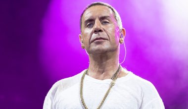 Γ.Μαζωνάκης: «Μην ξανακούσω κανέναν να πει ότι δεν θα γίνει η συναυλία της Θεσσαλονίκης λόγω του ματιού μου»
