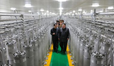 Κιμ Γιονγκ Ουν: Υπερδιπλασιάστηκε η παραγωγή πυρηνικών υλικών της Βόρειας Κορέας