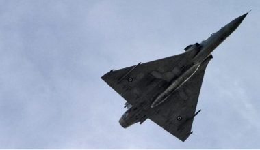Βίντεο: Η Γαλλία αναβάθμισε τα ουκρανικά Mirage 2000 – Τώρα φέρουν βόμβες ακριβείας AASM Hammer