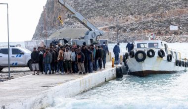Η Κρήτη «βουλιάζει» αλλά όχι από τουρίστες αλλά παράνομους μετανάστες