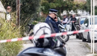 Έγκλημα στα Τρίκαλα: «Άκουσα έναν δυνατό ήχο και τον είδα αιμόφυρτο» λέει γειτόνισσα των ηλικιωμένων