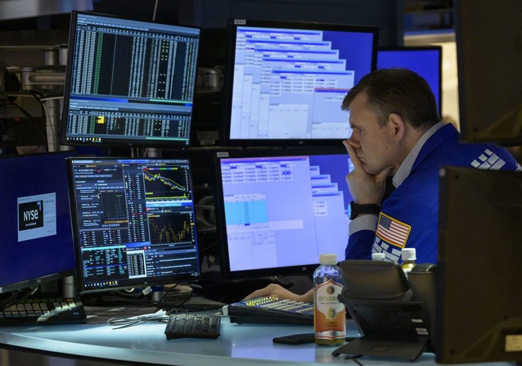 Μαύρη Παρασκευή στην Wall Street για τις τεχνολογικές μετοχές – «Φούσκα» στην ΑΙ;