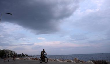 Καιρός: Έως 30 βαθμούς Κελσίου η θερμοκρασία σε πολλές περιοχές της χώρας – Πού θα σημειωθούν βροχές
