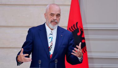 Ε.Ράμα για ένταξη της Αλβανίας: «Τρία πράγματα δεν μπορείς να προβλέψεις: ο Θεός, το σεξ και η ΕΕ»