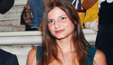 Η απάντηση της κόρης του Κ.Καραμανλή, για δημοσιεύματα για την προσωπική της ζωή: «Είναι ψευδή»