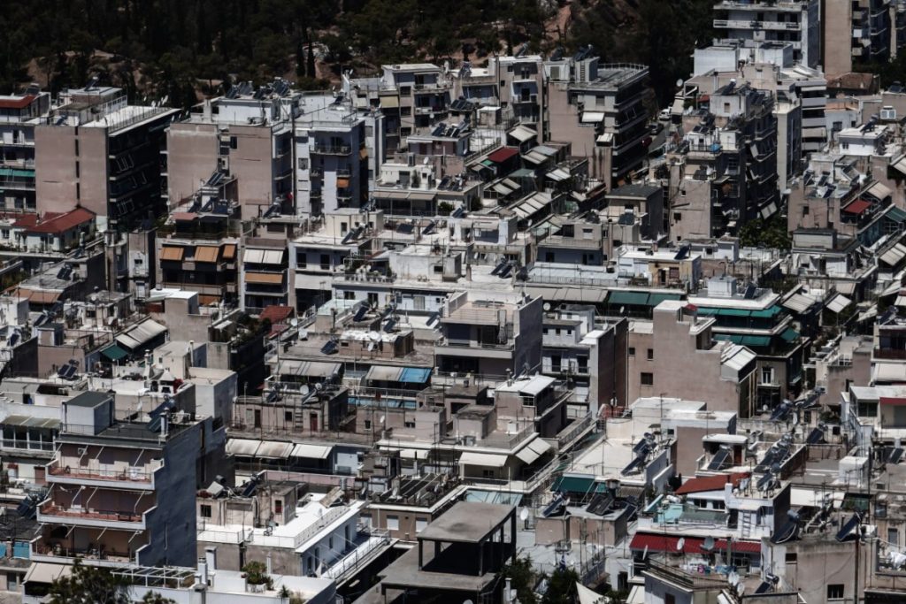Αιφνιδιαστικές έφοδοι της ΕΛ.ΑΣ. σε πολεοδομίες της Αττικής παρουσία εισαγγελέα: Τουλάχιστον έξι συλλήψεις (upd)