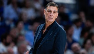 Ποιοι μπήκαν στο «στόχαστρο» του Γ.Μπαρτζώκα για την ήττα από τον Παναθηναϊκό: «Καμπάνα» σε παίκτη του Ολυμπιακού