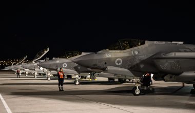 Το Ισραήλ ετοιμάζει πλήγμα στις ενεργειακές υποδομές του Ιράν – Περιμένει το «πράσινο φως» των ΗΠΑ