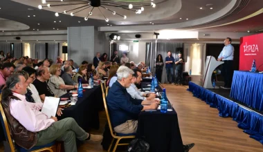 Προς προσχώρηση του ΣΥΡΙΖΑ στην ΕΛ.Α.Σ. του Α.Τσίπρα αλλά με διαφωνίες και από το… φθινόπωρο