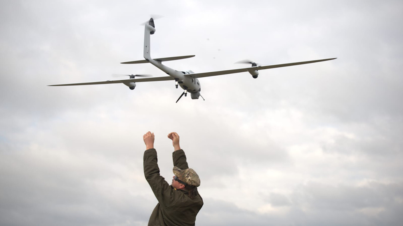 Ρωσικά drone χτύπησαν δύο σκάφη του ουκρανικού ναυτικού (βίντεο)