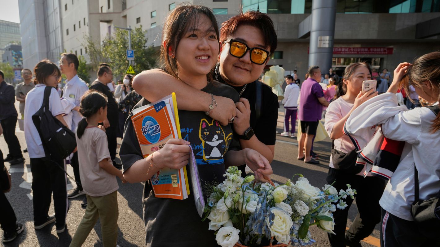 «Gaokao»: 12,9 εκατ. νέοι στην Κίνα θα δώσουν εξετάσεις για εισαγωγή στα πανεπιστήμια