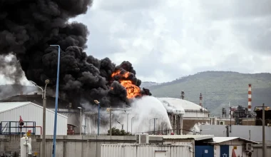 Βίντεο: Το Ισραήλ βομβάρδισε από τα μεγαλύτερα πετροχημικά εργοστάσια του Ιράν