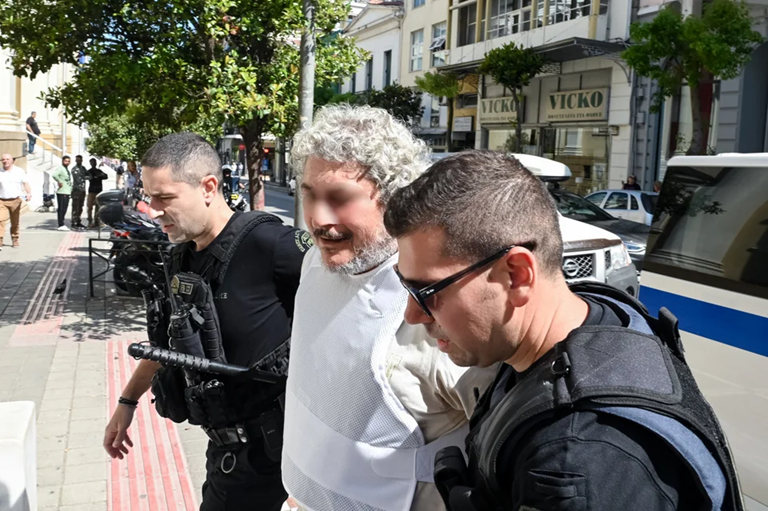 Στα δικαστήρια Πατρών ο Τζέιμς Δαλαμάγκας: Αρνείται την κατηγορία και την έκδοσή του στην Αυστραλία
