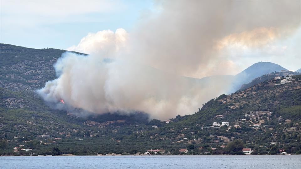 Φωτιά στο Λουτράκι: Συνελήφθη 70χρονος Γάλλος που εκτελούσε αγροτικές εργασίες