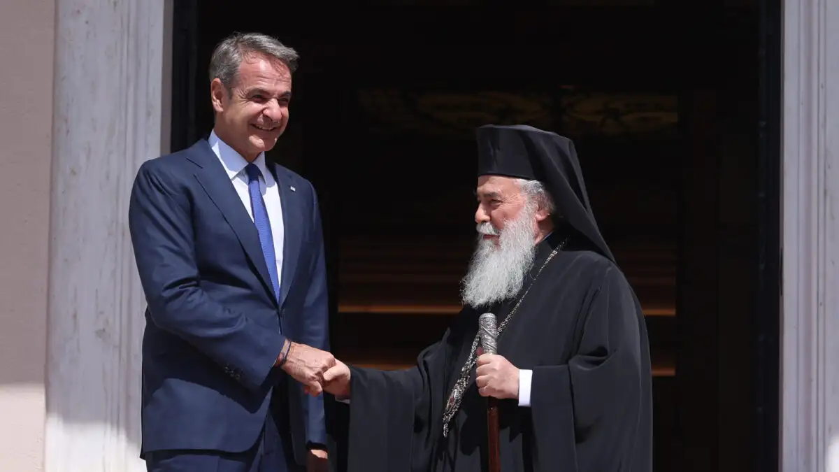 Πατριάρχης Ιεροσολύμων σε Κ.Μητσοτάκη: «Ο Ν.Τραμπ θέλει να επισκεφθεί άμεσα την Ελλάδα»