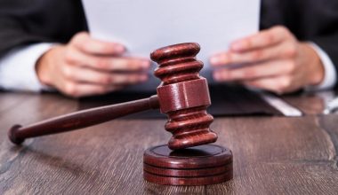 Ρόδος: Ποινική δίωξη για ανθρωποκτονία με δόλο στον 55χρονο που σκότωσε τον συγκάτοικό του