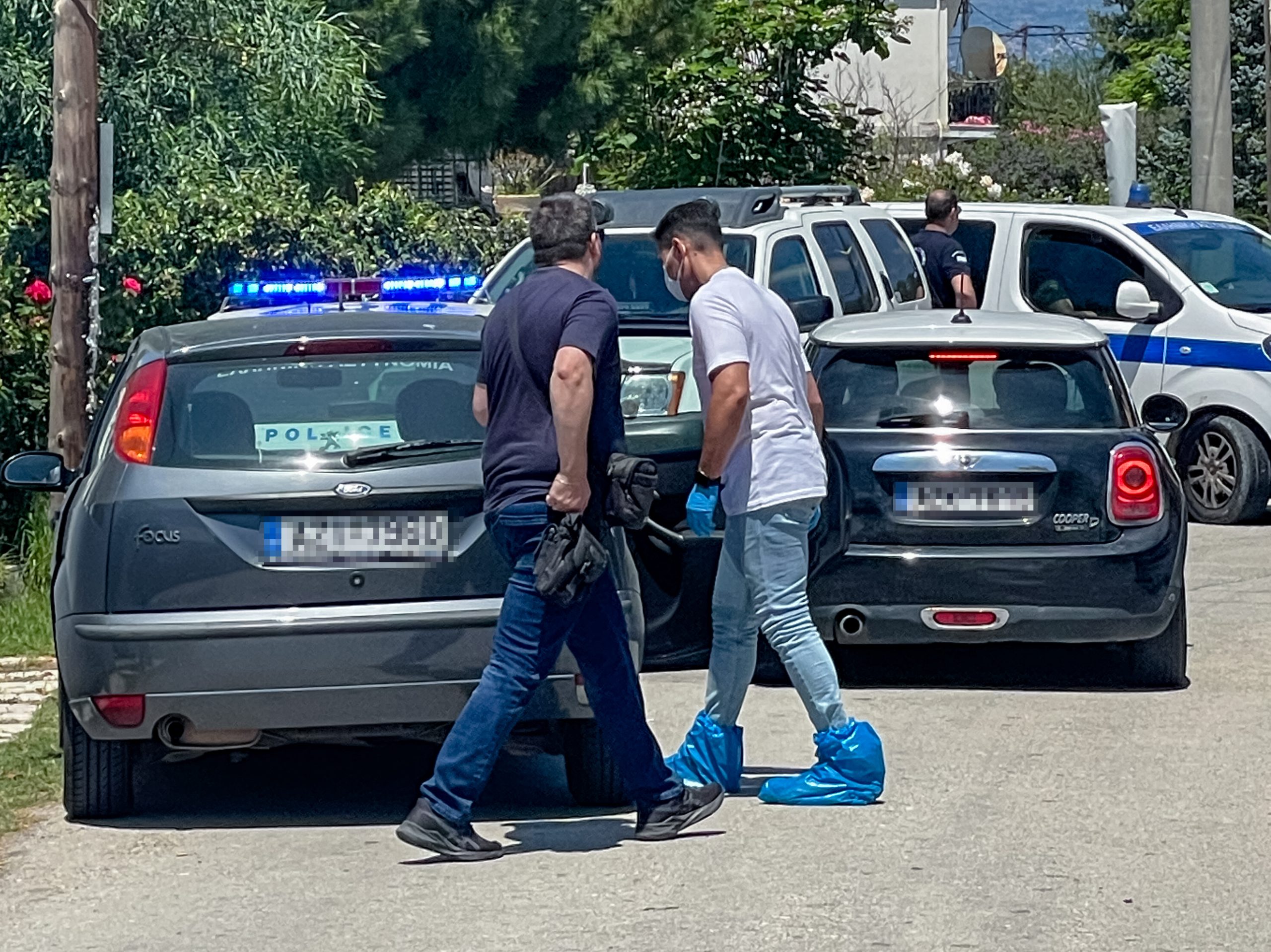 Νέα στοιχεία για το διπλό φονικό στο Αίγιο: Ο 65χρονος έπλυνε ρούχα πριν ειδοποιήσει τους γείτονες