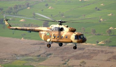 Συντριβή πακιστανικού στρατιωτικού ελικοπτέρου Mi-17 στο Kασμίρ: Νεκροί όλοι οι επιβαίνοντες (βίντεο)