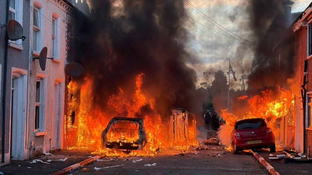 Αποφασισμένοι οι Β.Ιρλανδοί προειδοποιούν τον Κ.Στάρμερ μετά την απόπειρα αποκεφαλισμού από παράνομο μετανάστη