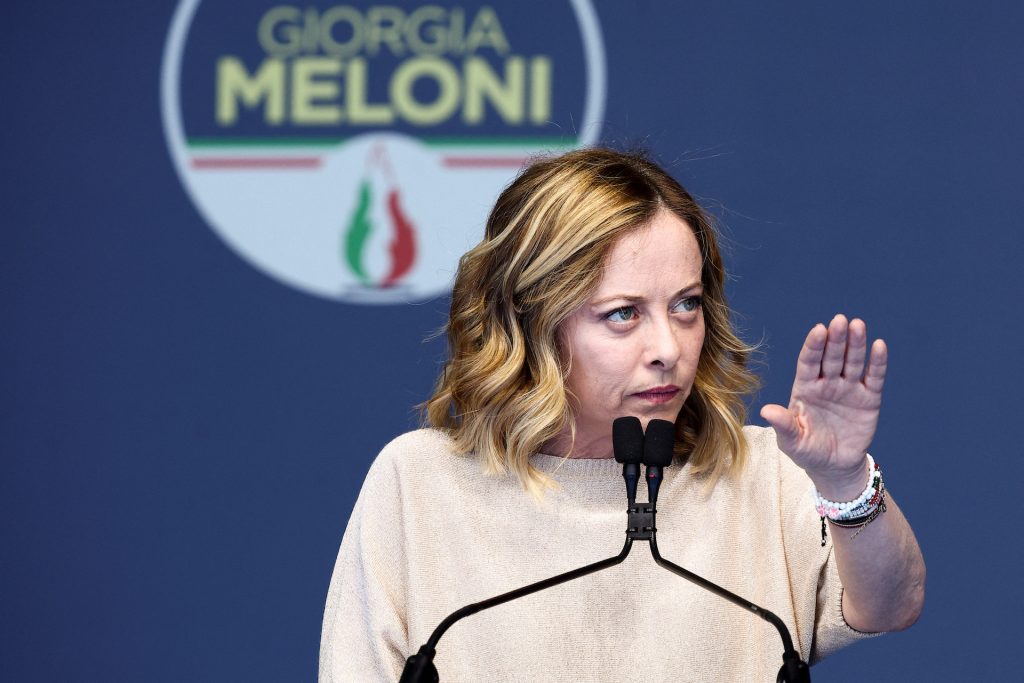 Κάθετη η Τζόρτζια Μελόνι: «Δεν θα επιτρέψω σε οποιονδήποτε να κάνει την Ιταλία μπανανία»