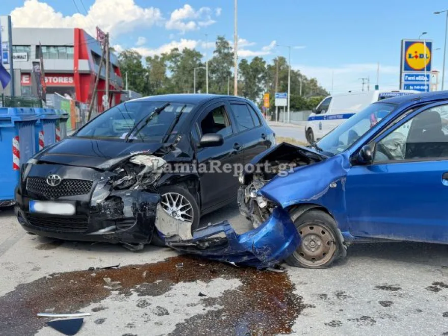 Λαμία: Oδηγός υπό την επήρεια αλκοόλ πέρασε πάνω από νησίδα και συγκρούστηκε με διερχόμενο όχημα! (βίντεο – φωτο)