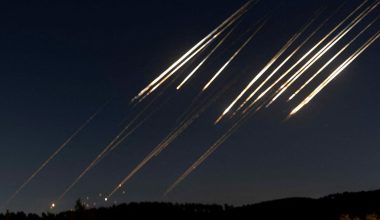 Νέα πλήγματα των ΗΠΑ στο Ιράν – Η Τεχεράνη κτύπησε αμερικανικές βάσεις