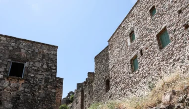 Χίος: Έσβησε η «ψυχή» του Αναβάτου – «Έφυγε» από τη ζωή η τελευταία μόνιμη κάτοικος της ιστορικής καστροπολιτείας