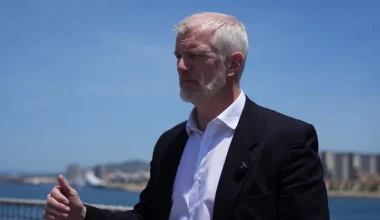 Απόλυτο χάος στο Λονδίνο: Μετά τον υπουργό Άμυνας, παραιτήθηκε και ο υπουργός Ενόπλων Δυνάμεων, Αλ Κερνς!