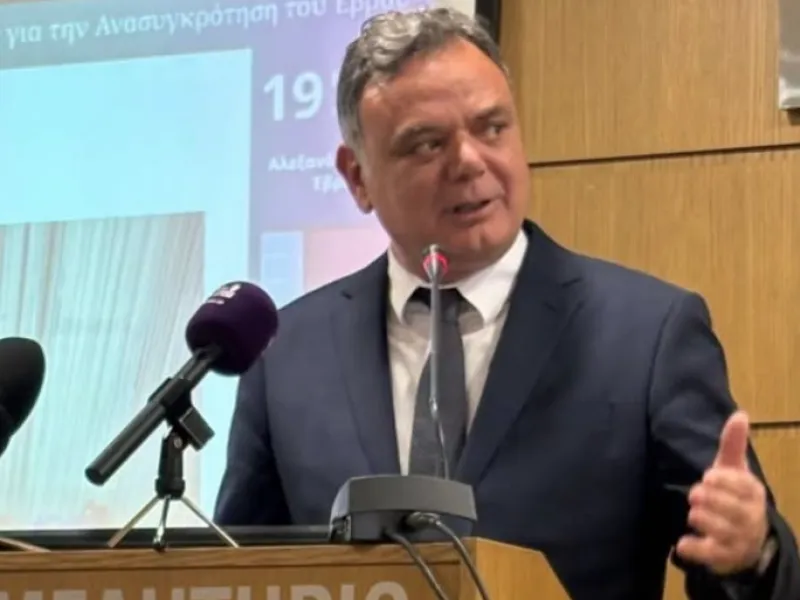Διδασκάλου: Ισχυρίζεται ότι η παραίτησή του δεν σχετίζεται με το σκάνδαλο της Πολεοδομίας.
