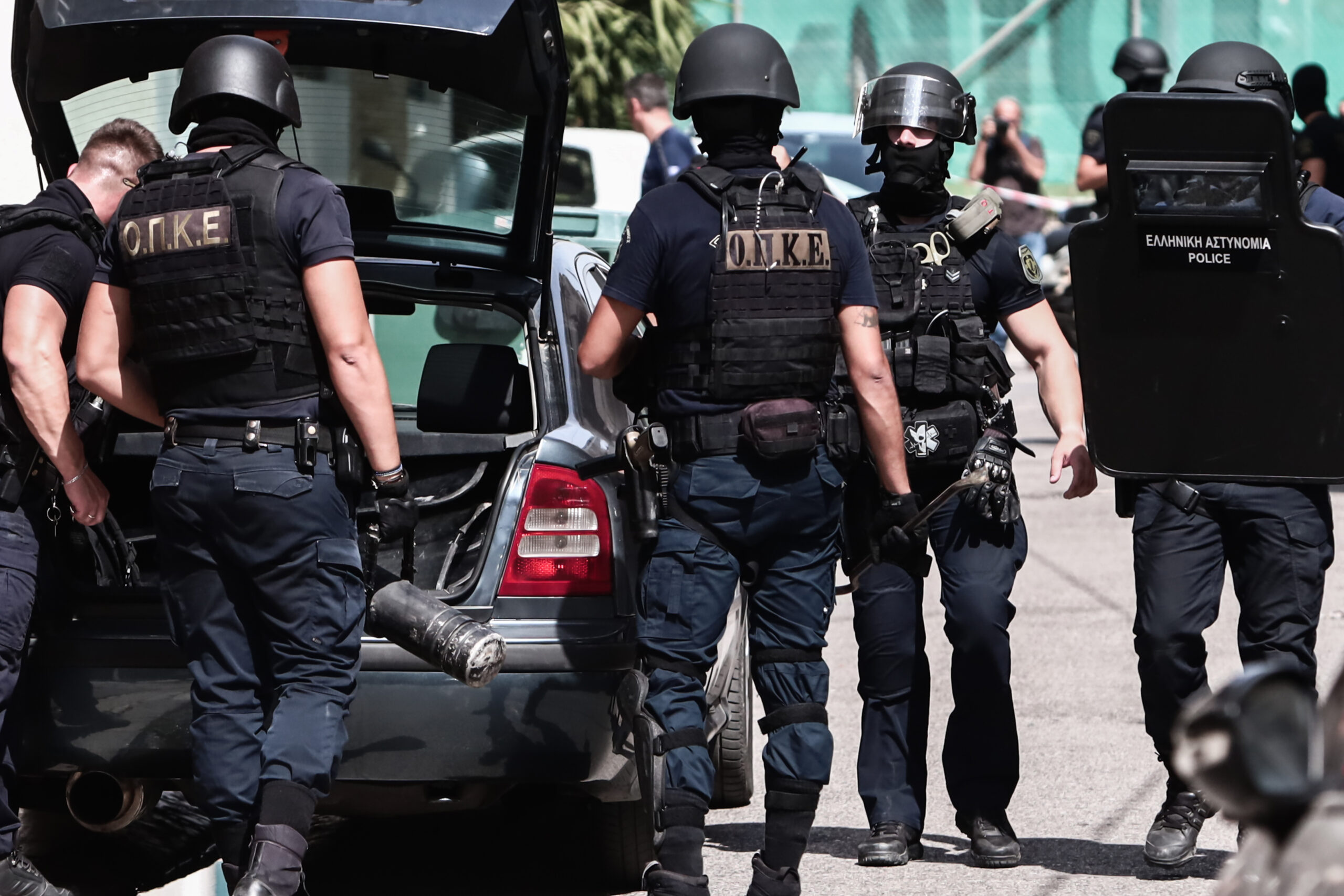 Εξάρθρωση κυκλώματος ναρκωτικών με εμπλοκή πρώην ποδοσφαιριστή, αστυνομικού και Ειδικού Φρουρού