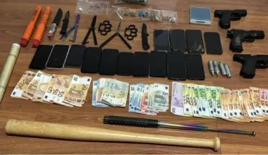 Αττική: Πώς δρούσαν κυκλώματα ναρκωτικών με ανήλικους στα βόρεια προάστια – Xρησιμοποιούσαν μέχρι και super car!