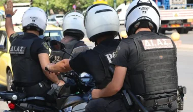 Συνελήφθη ο Μητροπολίτης Πτολεμαΐδος της Άνω Αιγύπτου για προσβολή γενετήσιας αξιοπρέπειας στα Πετράλωνα!