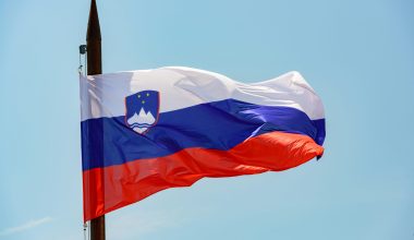 «Στροφή» της νέας κυβέρνησης της Σλοβενίας απέναντι στο Ισραήλ: Aίρει το εμπάργκο όπλων και τους περιορισμούς