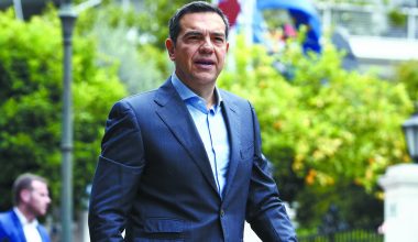 Η απάντηση του Α.Τσίπρα στις δηλώσεις Κ.Μητσοτάκη: «Εκείνος δεν μπορεί να οδηγήσει ούτε πατίνι»