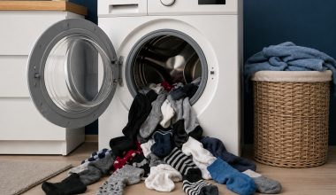 Πώς να μην χάνονται οι κάλτσες στο πλύσιμο: Απλοί τρόποι για να τις βρίσκετε πάντα μετά το πλυντήριο
