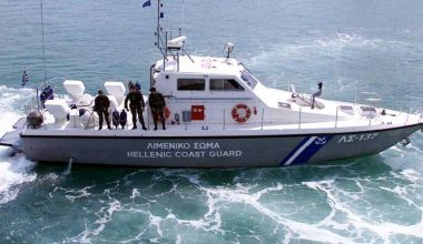 Ιστιοφόρο με τουρκική σημαία και τρεις αλλοδαπούς προσάραξε στη δυτική Λέσβο – Άμεση η άφιξη του Λιμενικού