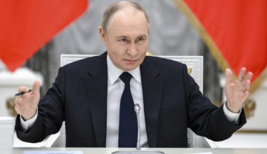 Ο Β.Πούτιν ανακοίνωσε την ανάπτυξη ρωσικού δορυφορικού δικτύου τύπου Starlink για στρατιωτική χρήση