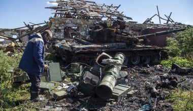 Οι Ρώσοι τελειώνουν τη μάχη στην Κονσταντινόβκα και χτυπούν το Κραματόρσκ – Κατέστρεψαν ουκρανικά T-64 (βίντεο)