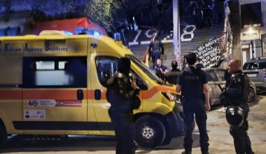 Εκτέλεση στα Εξάρχεια: Τραγική φιγούρα ο σκύλος του 35χρονου – Δεν έφευγε από κοντά του